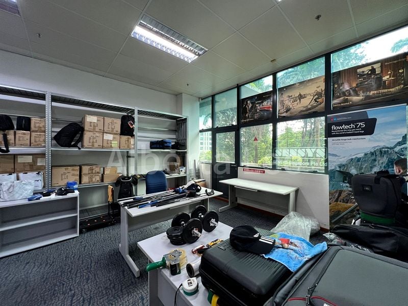 Light Industrial (B1) for Sale: Midview Building - Image 2