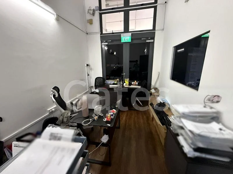 Light Industrial (B1) for Rent: Wave 9, a 9,000 Sq Ft Property on Jalan Terusan - Image 4