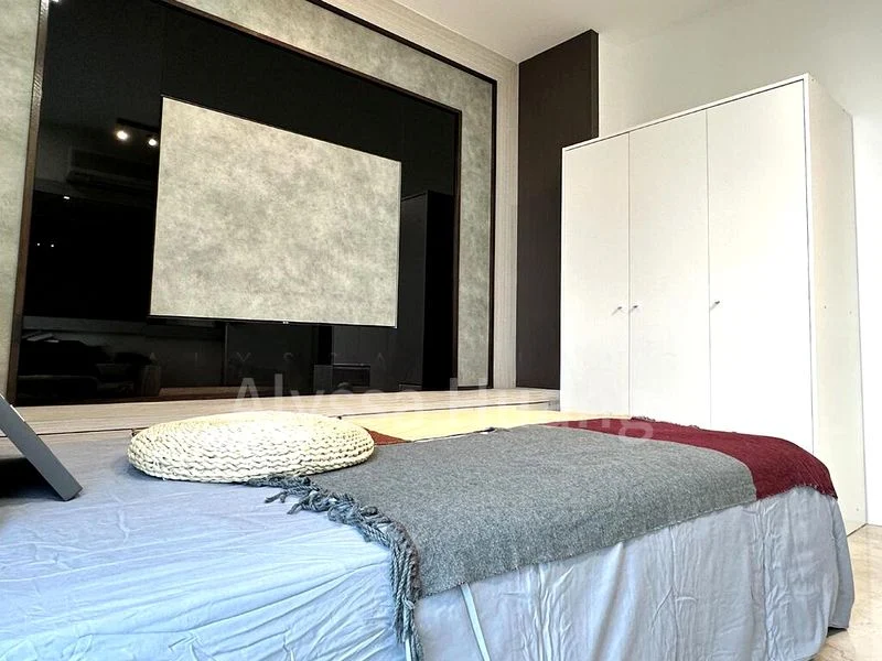 Room (Condo) for Rent in  The Huntington - Image 7