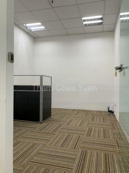 Light Industrial (B1) for Rent: EPL Building - Image 2