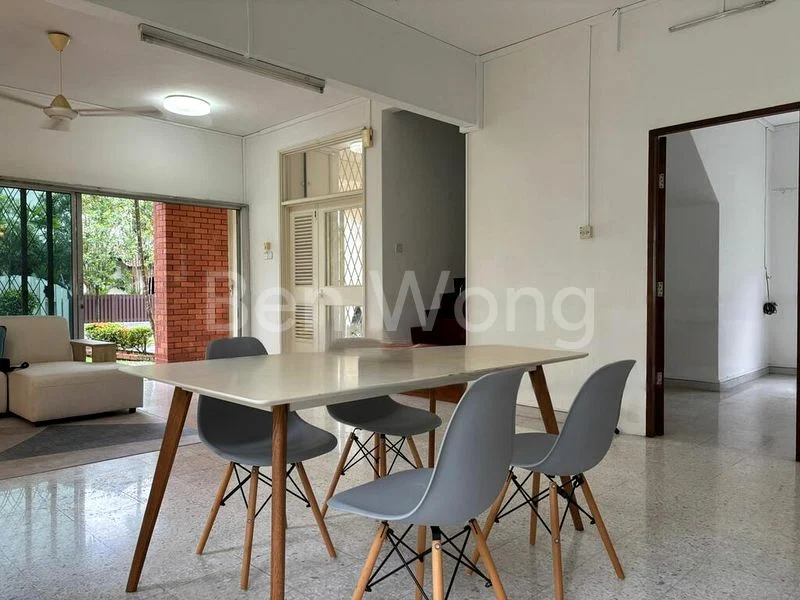 6 Bed Semi-Detached House (Landed) for Sale in  Freesia Woods - Image 2