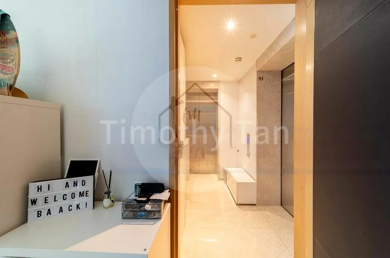 3 Bed Apartment (Condo) for Sale in  Marina Bay Suites - Image 4