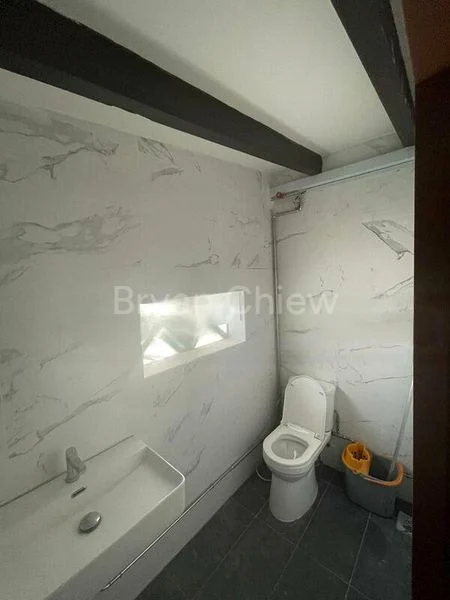 Shop / Shophouse for Rent: Stanley Street Shophouse - Ideal for Various Trades - Image 4