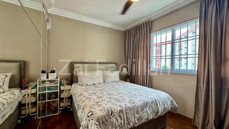 Maisonette HDB for Sale in  615 Hougang Avenue 8 - Image 4