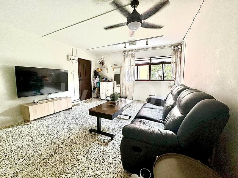 4 Room (4A) HDB for Rent in  333 Clementi Avenue 2 - Image 1