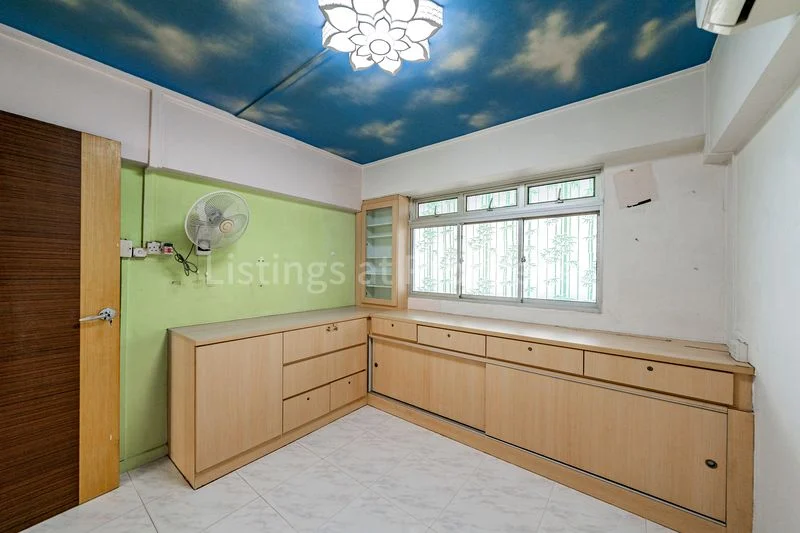 4 Room (4S) HDB for Sale in 727 Yishun Street 71 - Image 3