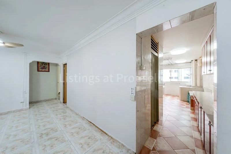 4 Room (4S) HDB for Sale in 727 Yishun Street 71 - Image 6
