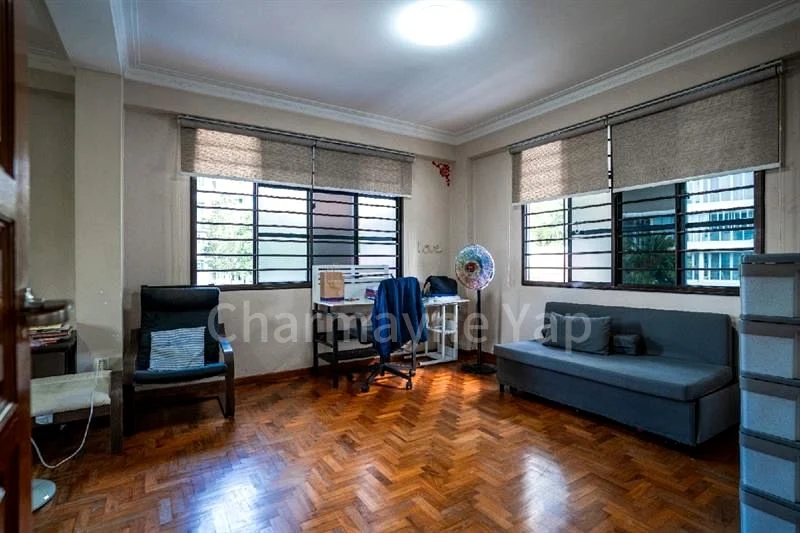 6 Bed Semi-Detached House (Landed) for Sale in  Lengkong Empat - Image 4