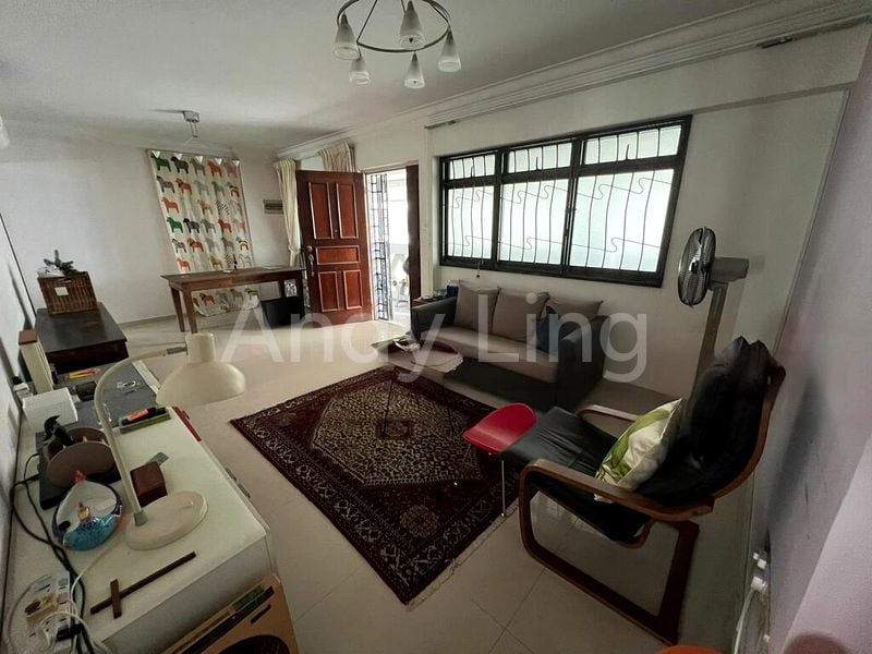 4 Room (4A) HDB for Sale in 87 Telok Blangah Heights - Image 4