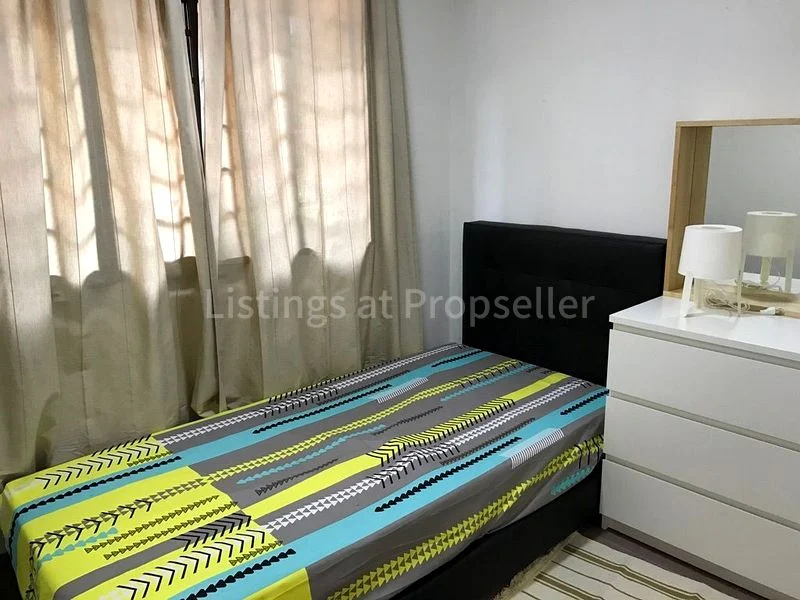 3 Room (3I) HDB for Sale in 128 Bukit Merah View - Image 6