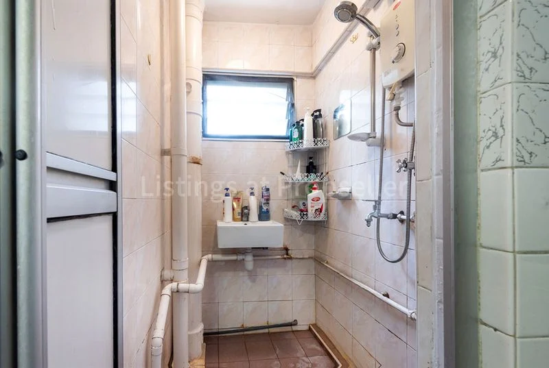 3 Room (3I) HDB for Sale in 128 Bukit Merah View - Image 13