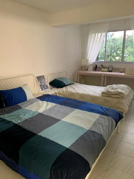 3 Room (3I) HDB for Sale in 128 Bukit Merah View - Image 5