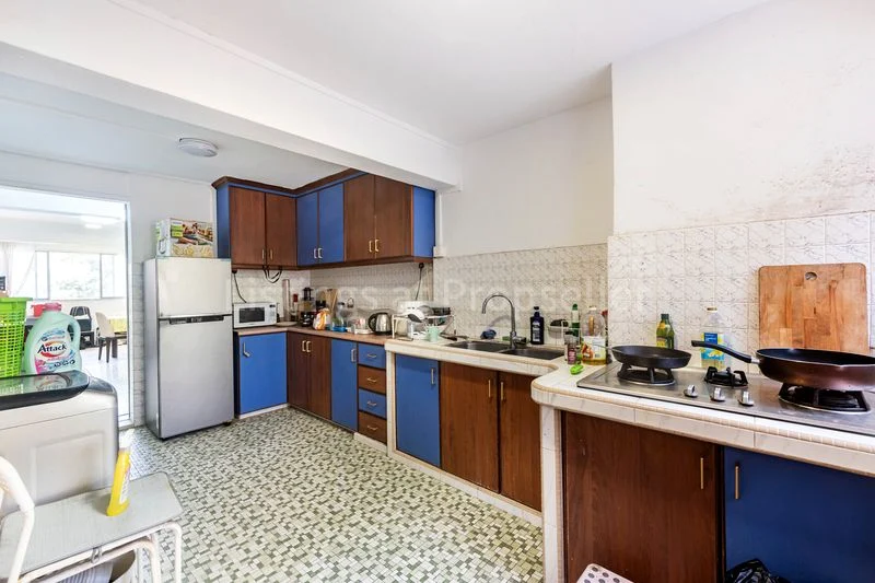 3 Room (3I) HDB for Sale in 128 Bukit Merah View - Image 9