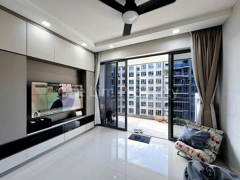 3 Bed Executive Condo for Sale in  The Visionaire - Image 2