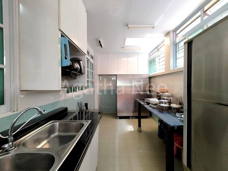 5 Bed Corner Terrace (Landed) for Sale in  Upper Paya Lebar Road - Image 3