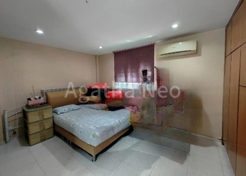 5 Bed Corner Terrace (Landed) for Sale in  Upper Paya Lebar Road - Image 6