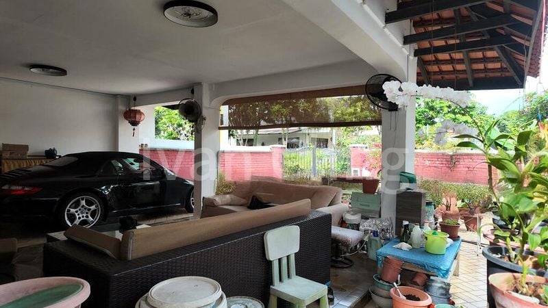 5 Bed Corner Terrace (Landed) for Sale in  Sennett Estate - Image 14