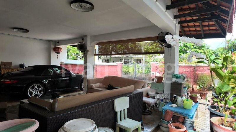 5 Bed Corner Terrace (Landed) for Sale in  Sennett Estate - Image 6