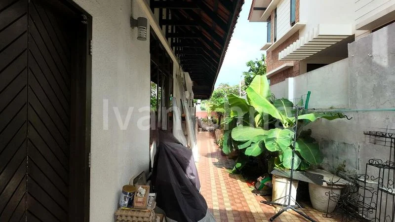 5 Bed Corner Terrace (Landed) for Sale in  Sennett Estate - Image 7