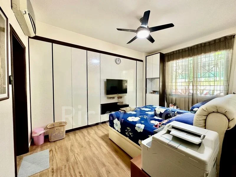 3 Bed Condo for Rent in  Signature Park - Image 3