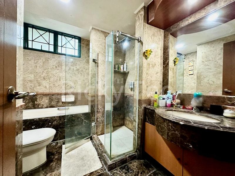 3 Bed Condo for Rent in  Signature Park - Image 13