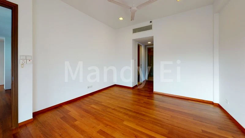 5 Bed Bungalow (Landed) for Sale in Ocean Drive - Image 6