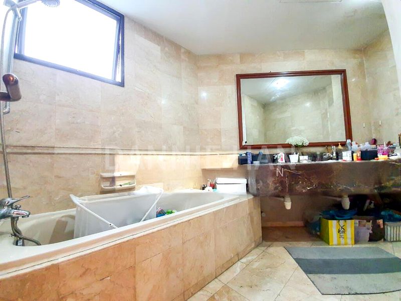 2 Bed Condo for Sale in  Parc Oasis - Image 7