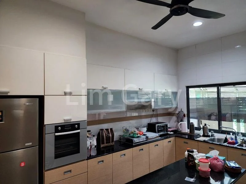 5 Bed Semi-Detached House (Landed) for Sale in King's Road - Image 14