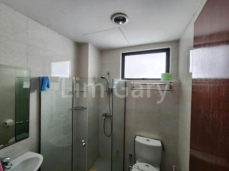 5 Bed Semi-Detached House (Landed) for Sale in King's Road - Image 9