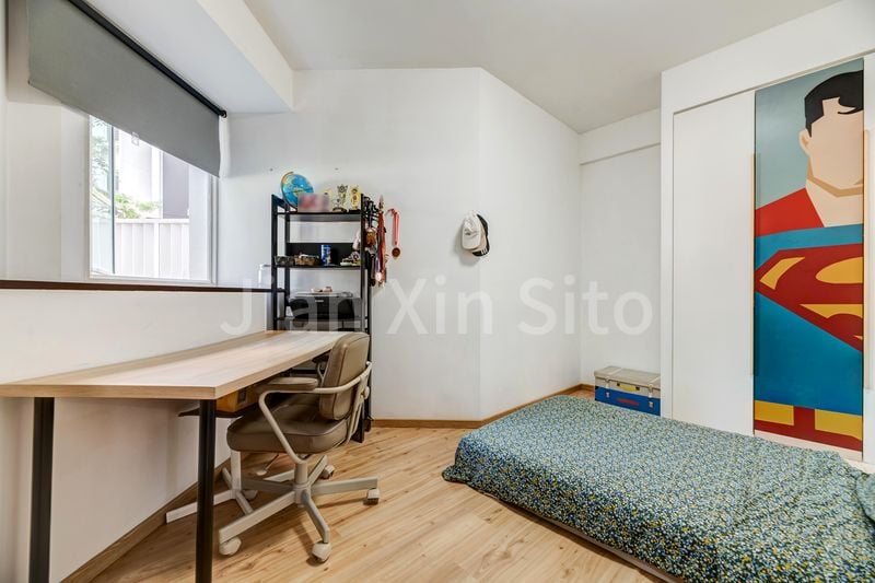 3 Bed Condo for Sale in  The Esparis - Image 7