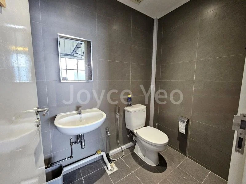 Light Industrial (B1) for Sale: CT Hub 2 - Image 3