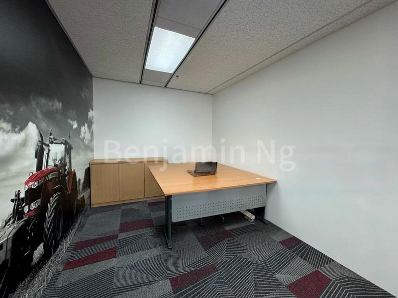 Office for Rent: United Square - Image 6