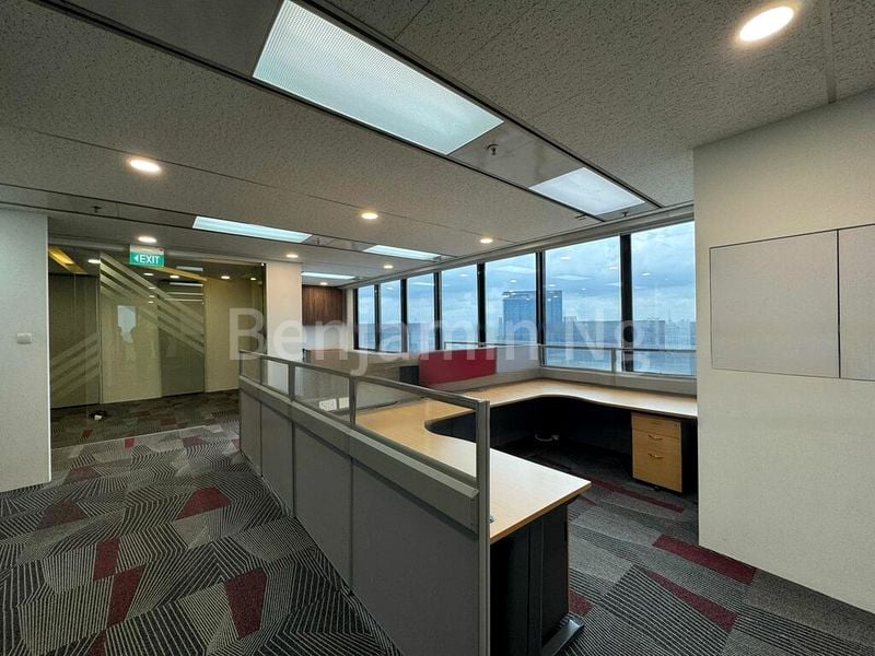 Office for Rent: United Square - Image 3