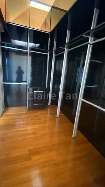 5 Bed Bungalow (Landed) for Sale in  Lucky Court - Image 4