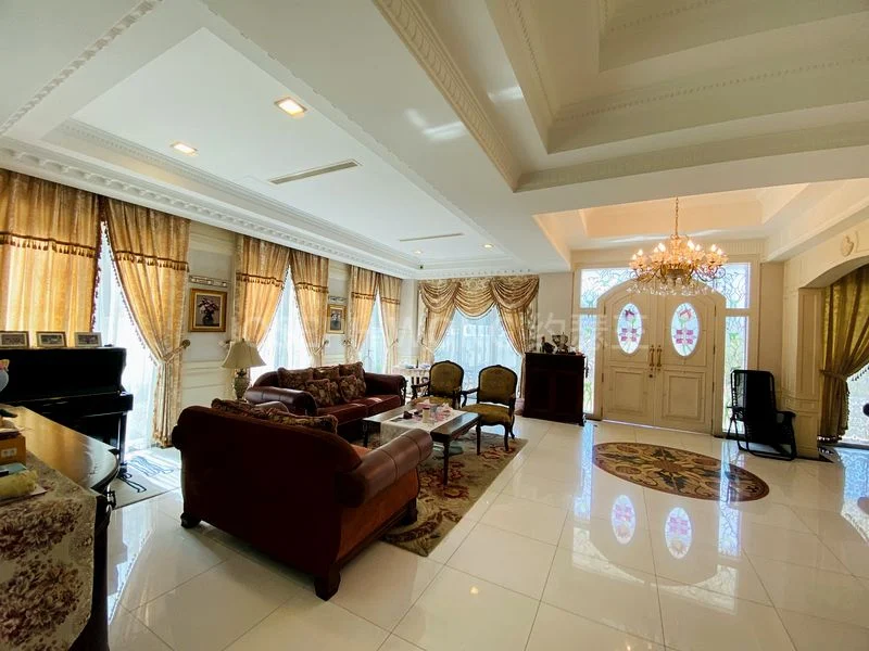 6+1 Bed Bungalow (Landed) for Sale around  Toh Close - Image 2