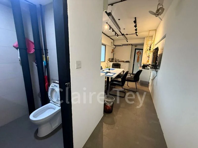 Light Industrial (B1) for Rent: Northpoint Bizhub - Image 1