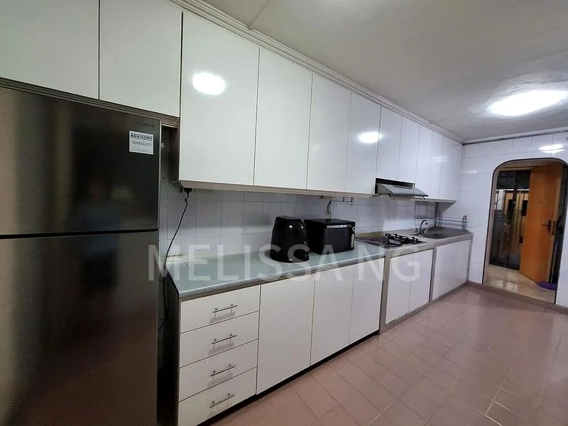 5 Room (5I) HDB for Rent in  203 Jurong East Street 21 - Image 3
