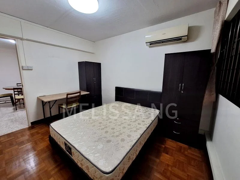 5 Room (5I) HDB for Rent in  203 Jurong East Street 21 - Image 7