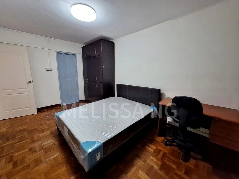 5 Room (5I) HDB for Rent in  203 Jurong East Street 21 - Image 6