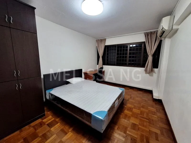 5 Room (5I) HDB for Rent in  203 Jurong East Street 21 - Image 5
