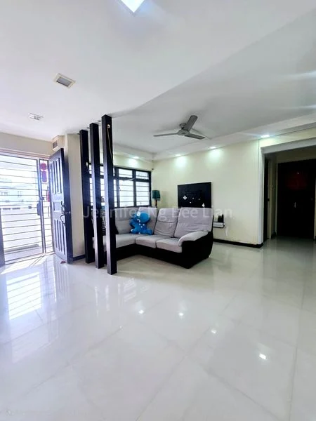 4 Room (4A) HDB for Sale in  707 Woodlands Drive 40 - Image 1