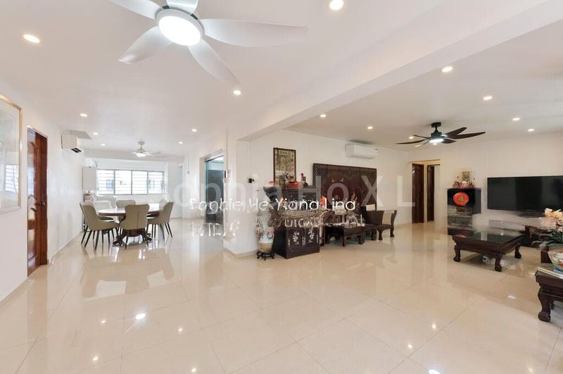 Executive HDB for Sale in  133 Marsiling Rise - Image 1