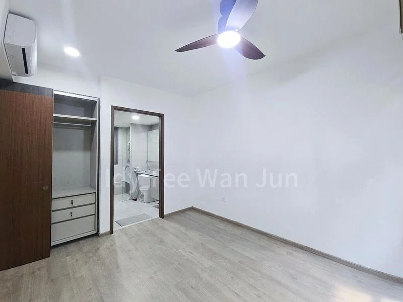 4 Bed Executive Condo for Rent in  The Visionaire - Image 6