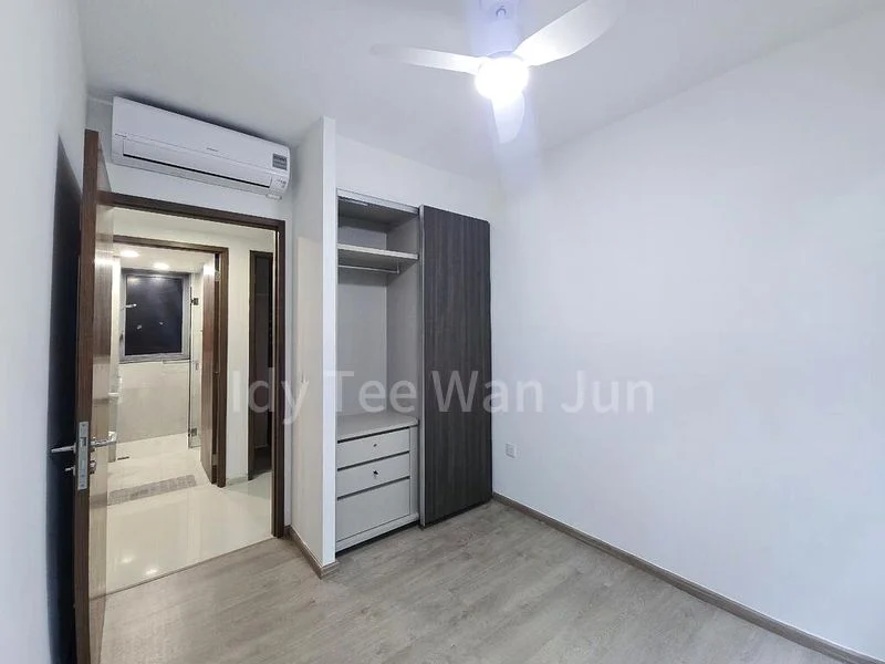 4 Bed Executive Condo for Rent in  The Visionaire - Image 8
