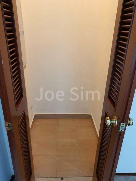 3 Bed Condo for Rent in  Melrose Park - Image 8