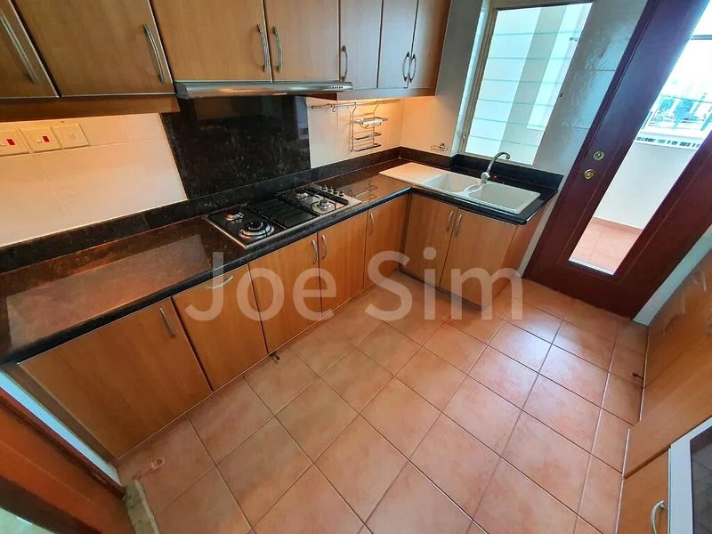 3 Bed Condo for Rent in  Melrose Park - Image 3