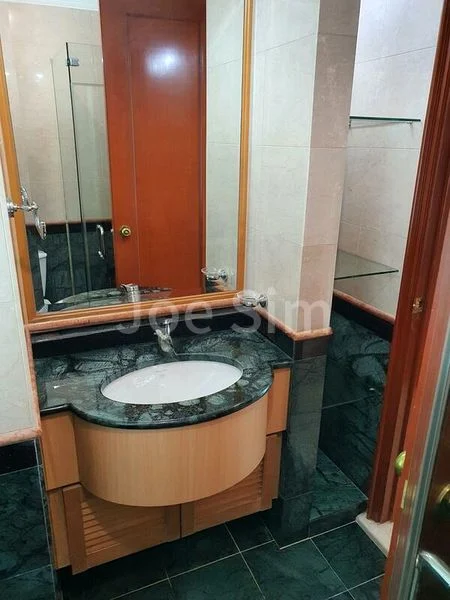 3 Bed Condo for Rent in  Melrose Park - Image 6