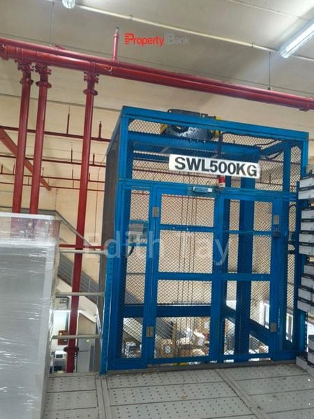 Light Industrial (B1) for Rent: Rare Ground-Floor Unit, 9-Metre High Ceilings @ Paya Lebar - Image 1