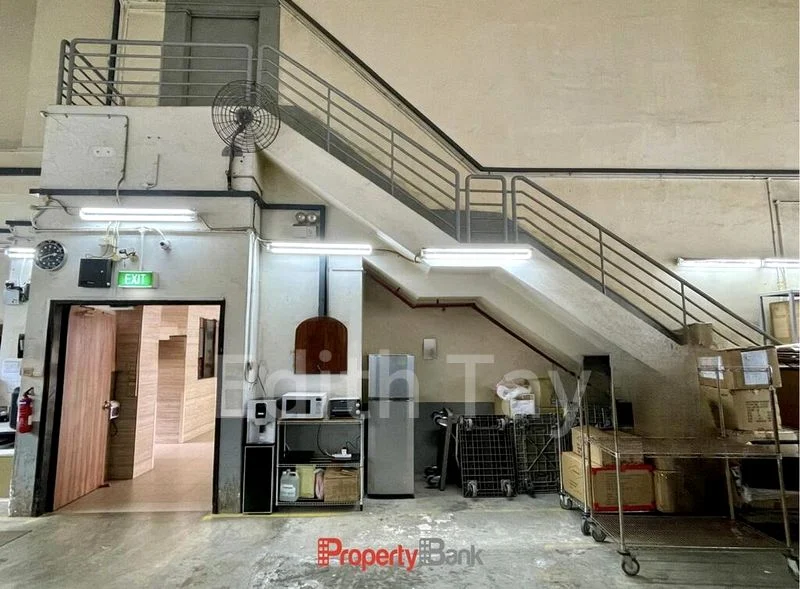 Light Industrial (B1) for Rent: Rare Ground-Floor Unit, 9-Metre High Ceilings @ Paya Lebar - Image 5