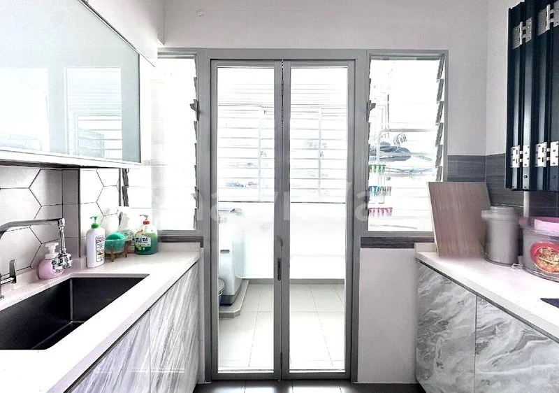 4 Room (4A) HDB for Sale in  184A Woodlands Street 13 - Image 7